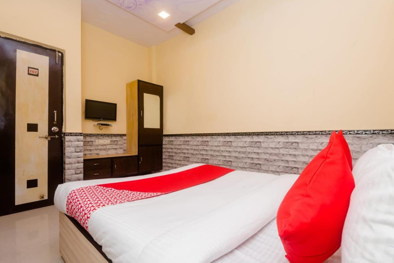Hotel Nivara Navi Mumbai Exterior foto